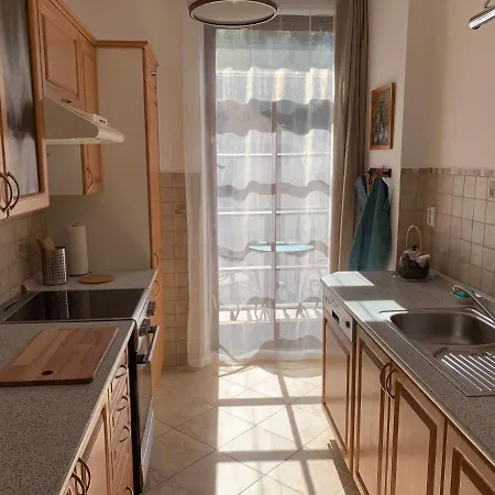 Dlouhá 93 *