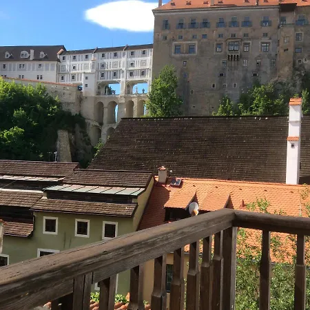 アパート Dlouha 93