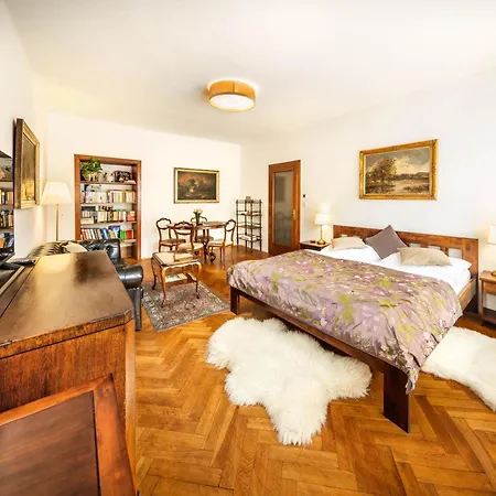 Dlouhá 93 * Český Krumlov