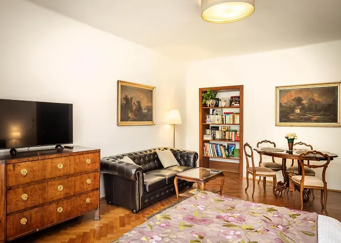 Dlouhá 93 * Český Krumlov